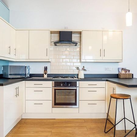 The Beach House - Fully Refurbed March 2024 Oystermouth 외부 사진